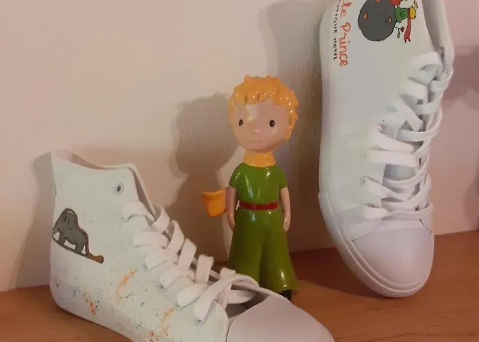 מלון The Little *